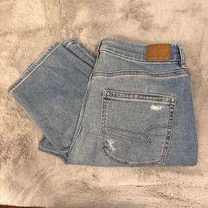 American Eagle Curvy Mom Jeans Size 12 Ripped Distressed Light Wash Denim